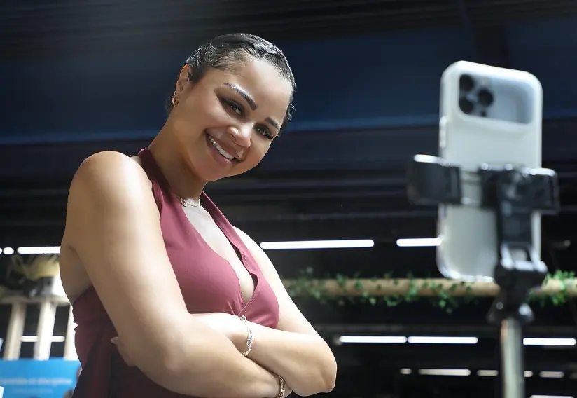 Bio femme dj